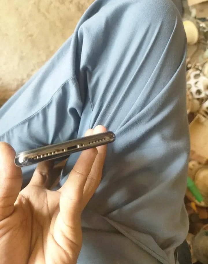 Apple iPhone X 1
