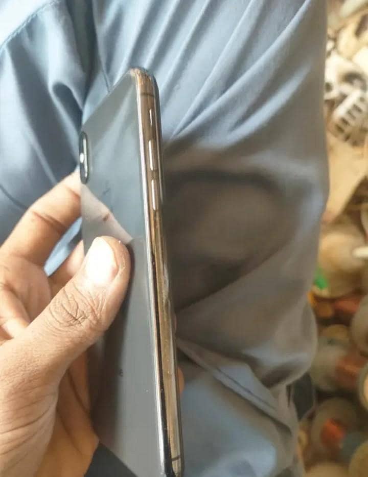 Apple iPhone X 2