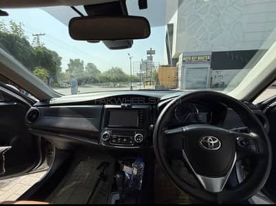 Toyota Corolla Axio 2017