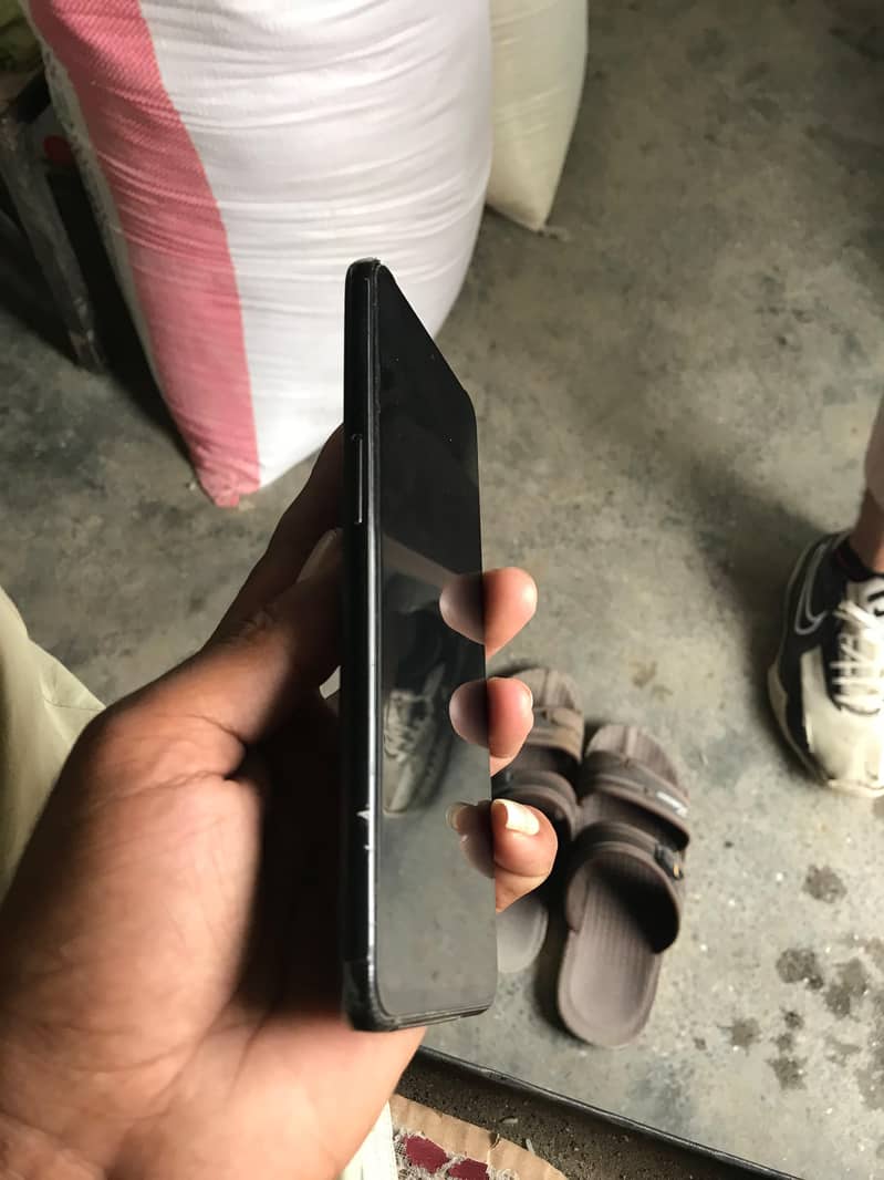 One Plus 10T 4