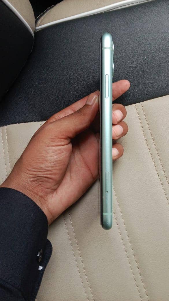 Apple iPhone 11 2