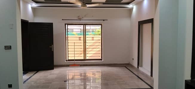 10 Marla House Available For Sale In Sector E Bahria Town Lahore