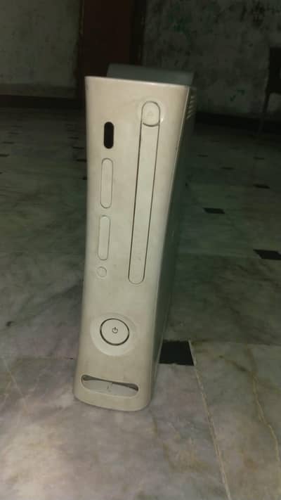 xbox 360 500 gb with 237 offline games with 2 original
