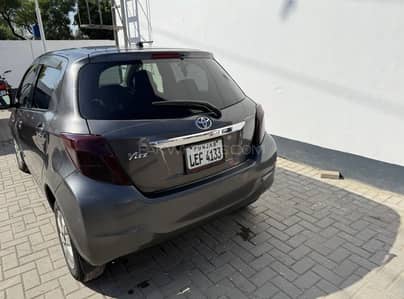 Toyota Vitz 2012