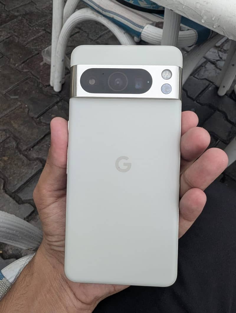 Google Pixel 8 Pro 2