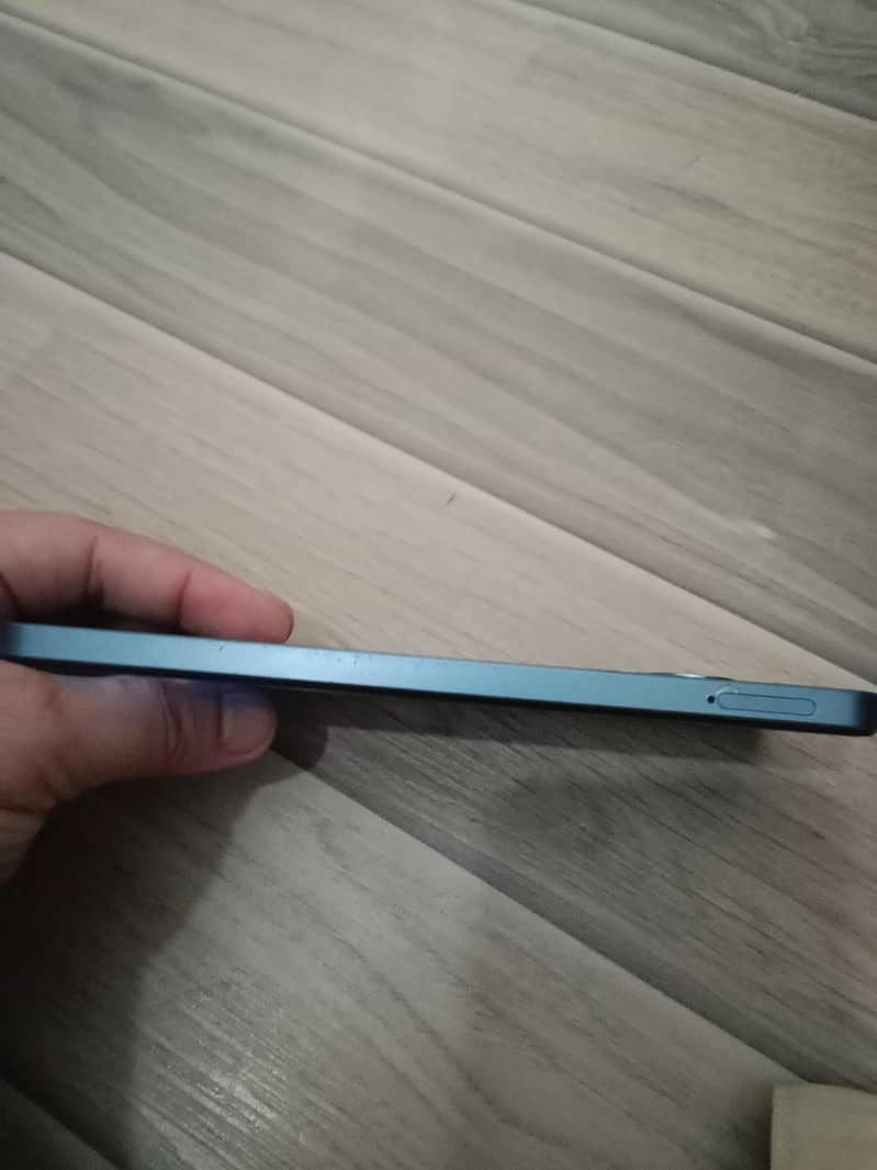 Realme C63 4