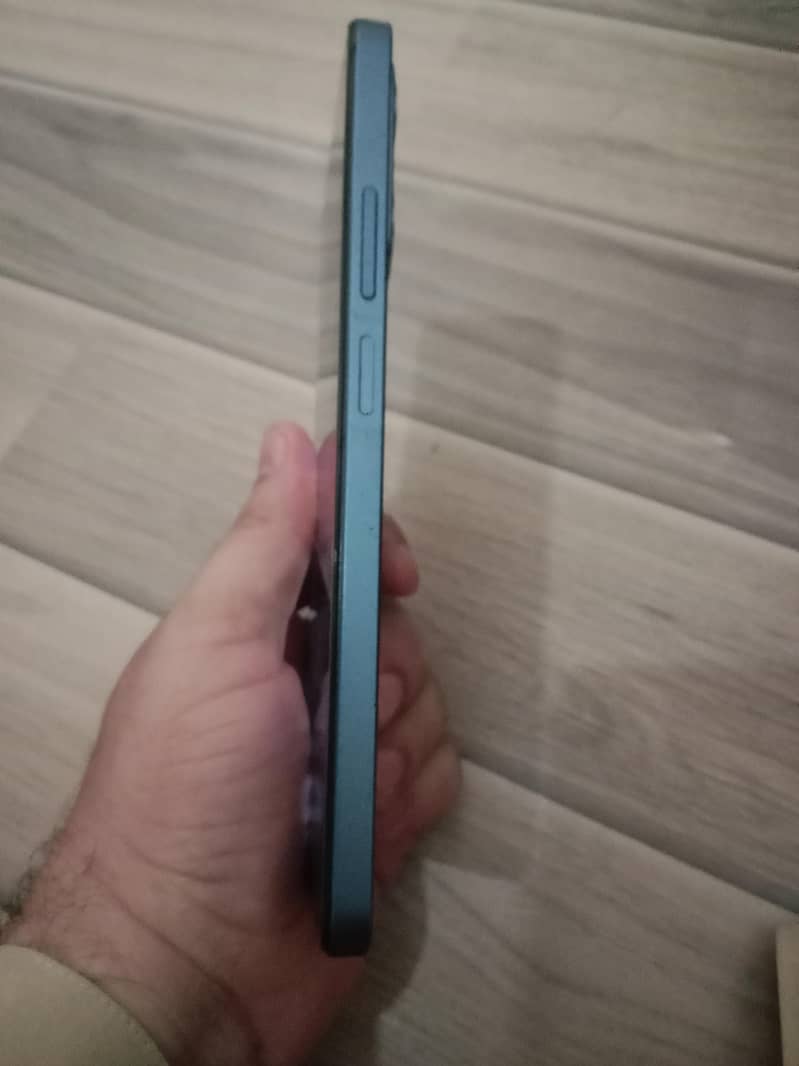 Realme C63 6