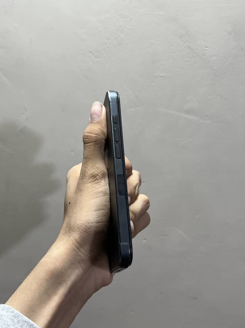 Iphone 15 pro 2