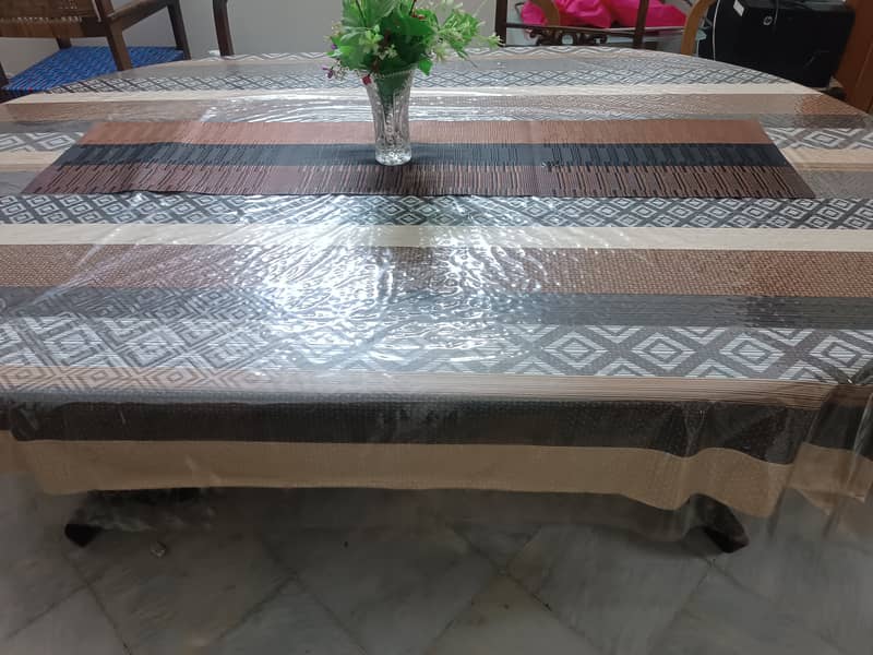 Solid wood dinning table 0