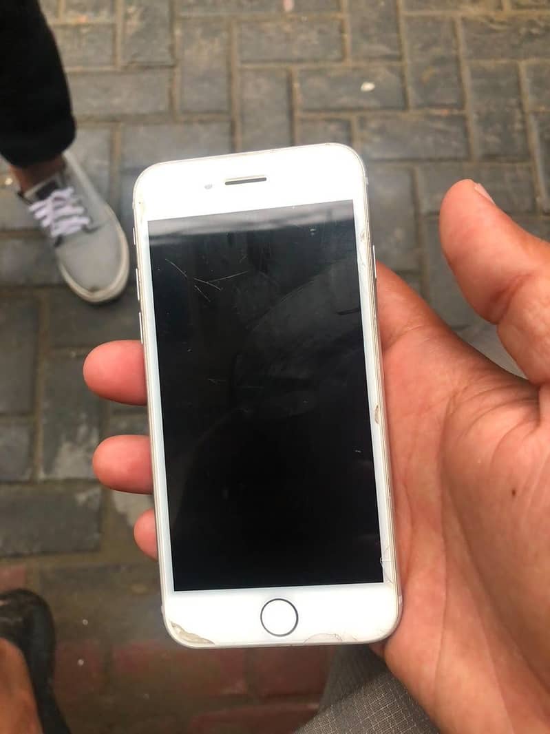 Apple iPhone 8 4