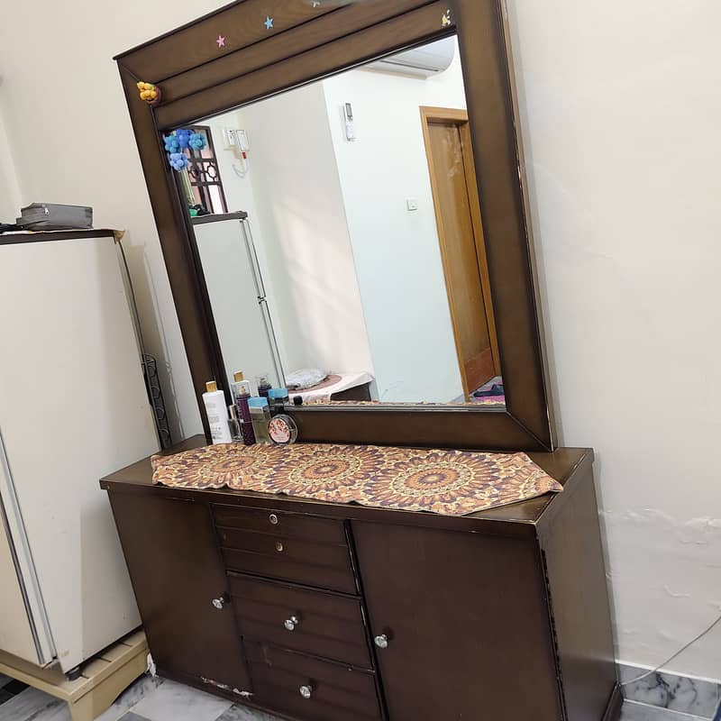 Dressing table 1