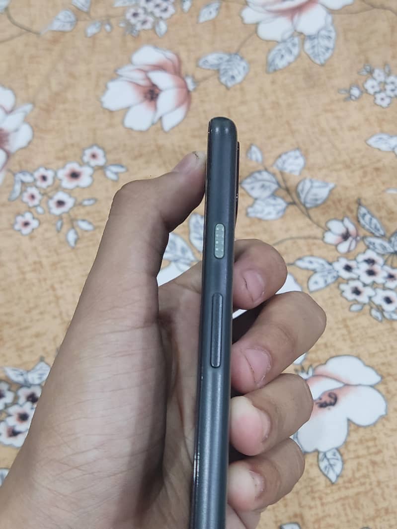 Google Pixel 5a 3