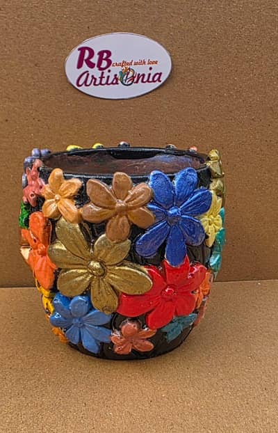 Azadi Special Offer, Cute Pots for candles, Pen holder, small planters