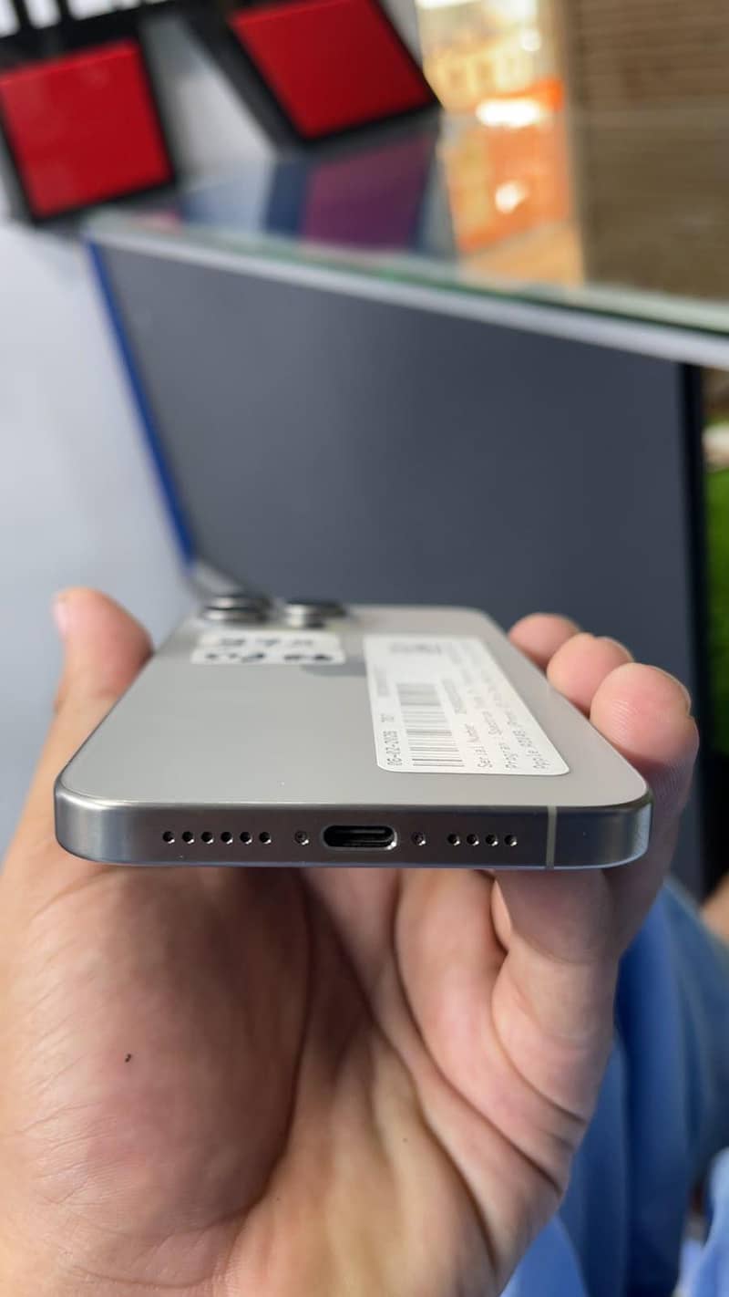 Apple iPhone 15 Pro Max 1