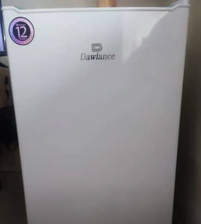 Dawlance 9101 R white  Single door bedroom size refregenrator