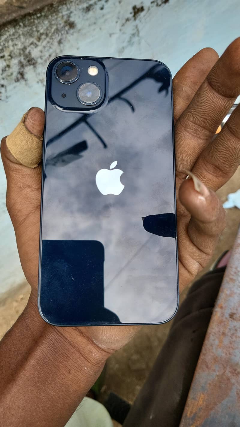 Apple iPhone 13 1