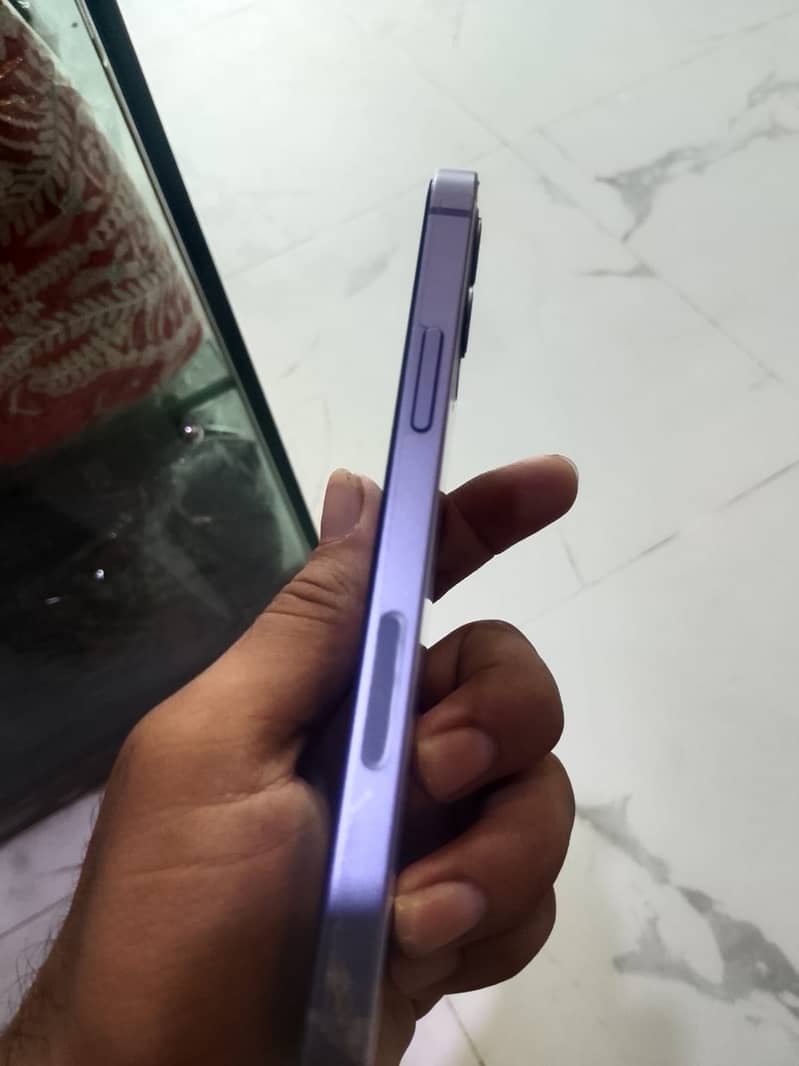 Apple iPhone 12 0