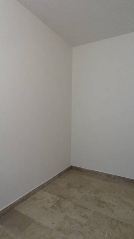 FIRST FLOOR PORTION FOR RENT 4