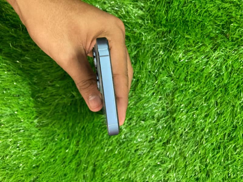 Apple iPhone 13 Pro 6