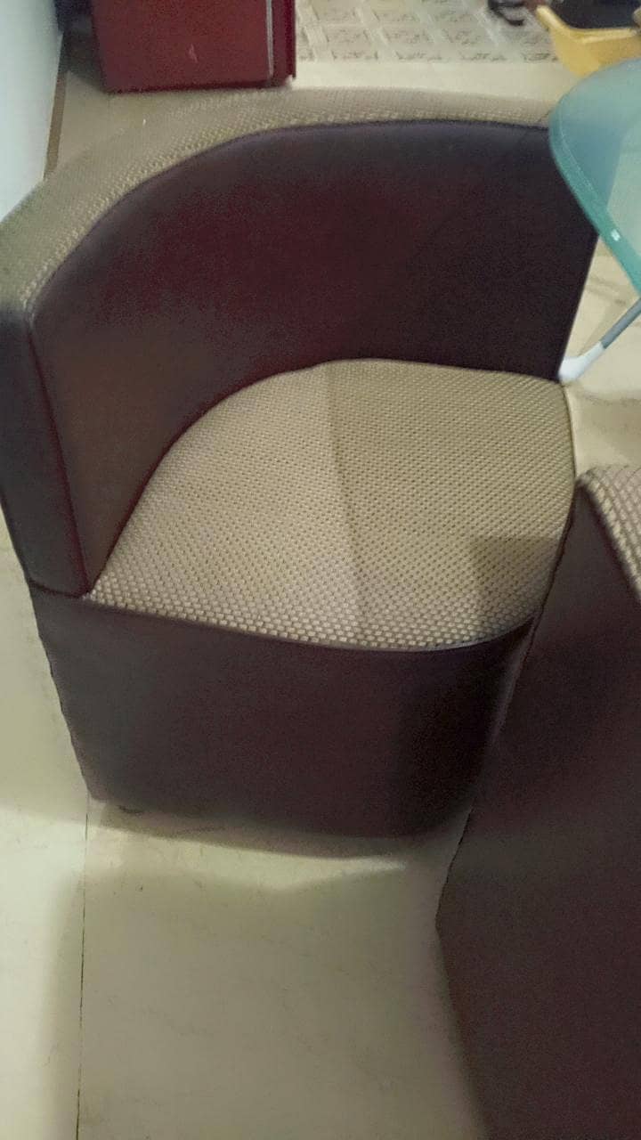 dining table 4 seater 1