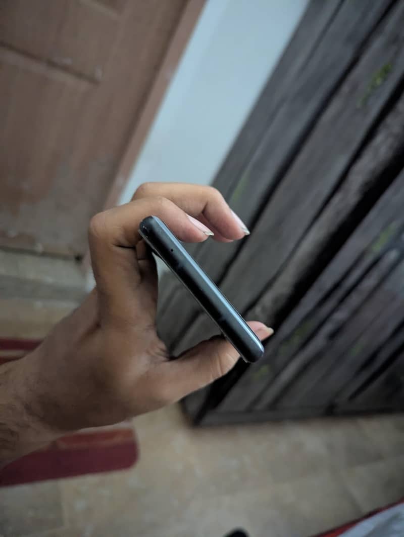 Google Pixel 6a 4
