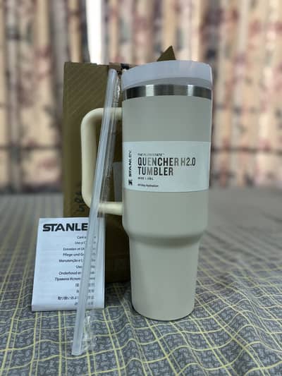 ORIGINAL STANLEY TUMBLER QUENCHER H2.0 40 OZ 1.8 L COLOR OFF-WHITE