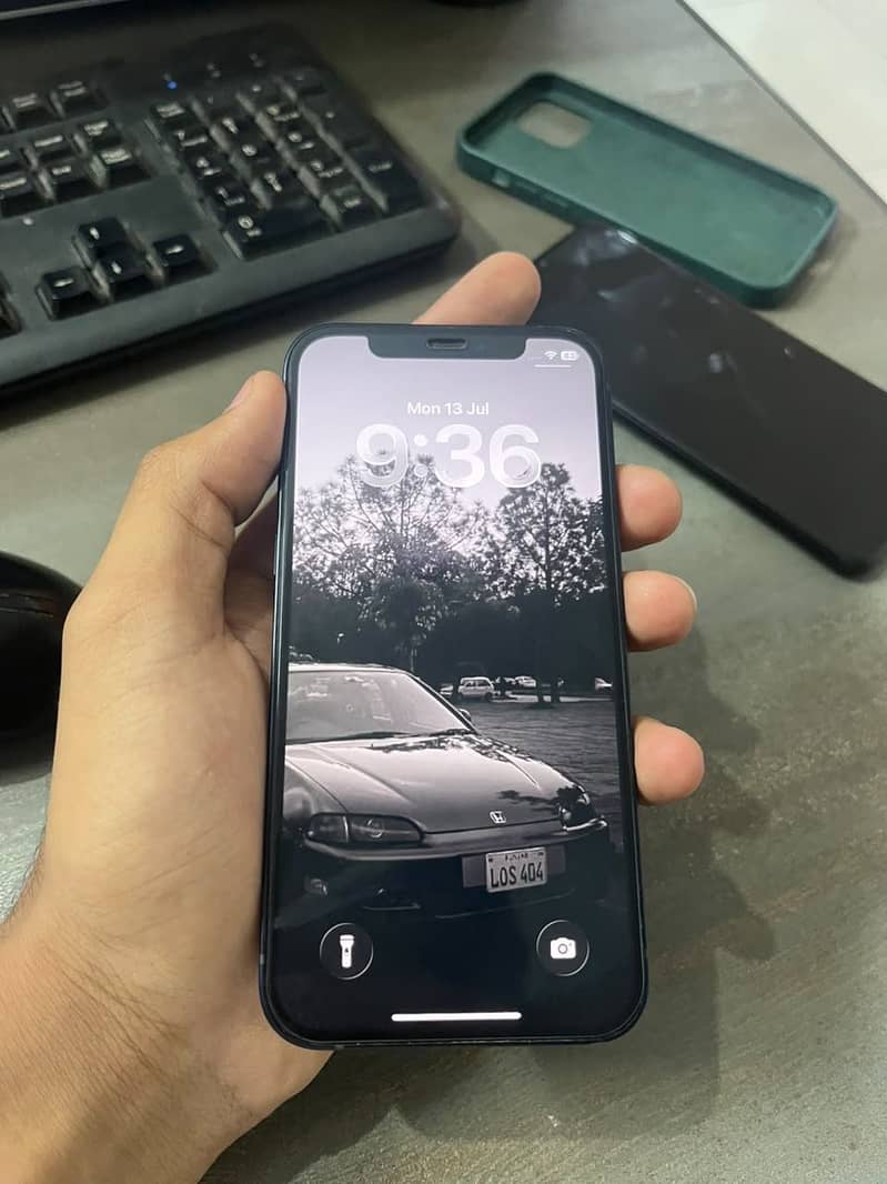 Apple iPhone 12 2