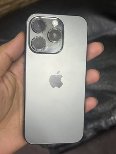 Apple iPhone 16 Pro