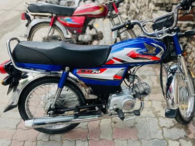 CD70 Blue Colour 2026 Model