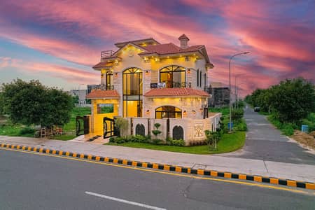 5 MARLA BEAUTIFUL HOUSE AVAILABLE FOR SELL IN HOT LOCATION