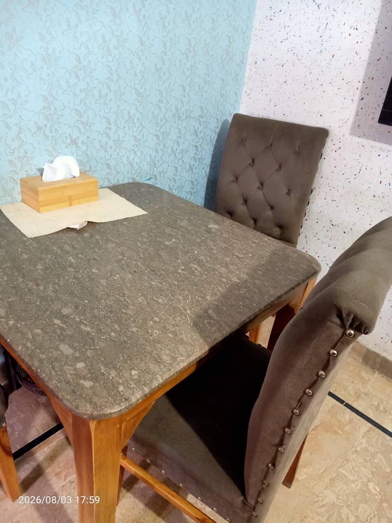4 seater dining table 1