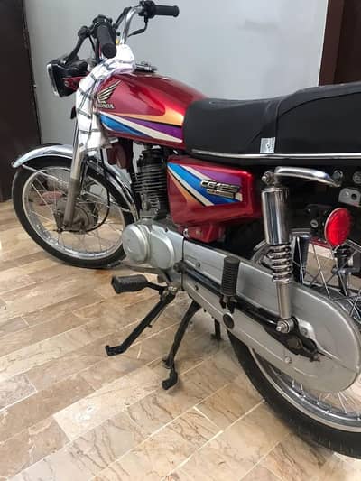 assalamualaikum Honda Cg 125cc for sale copy fils original total ok