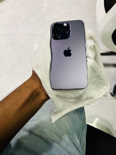 Apple iPhone 14 Pro jv