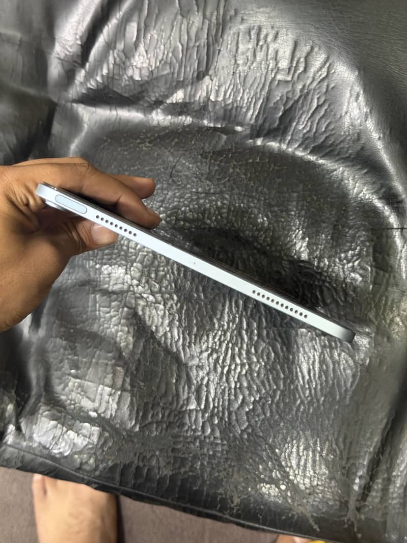 Apple iPhone 11 3