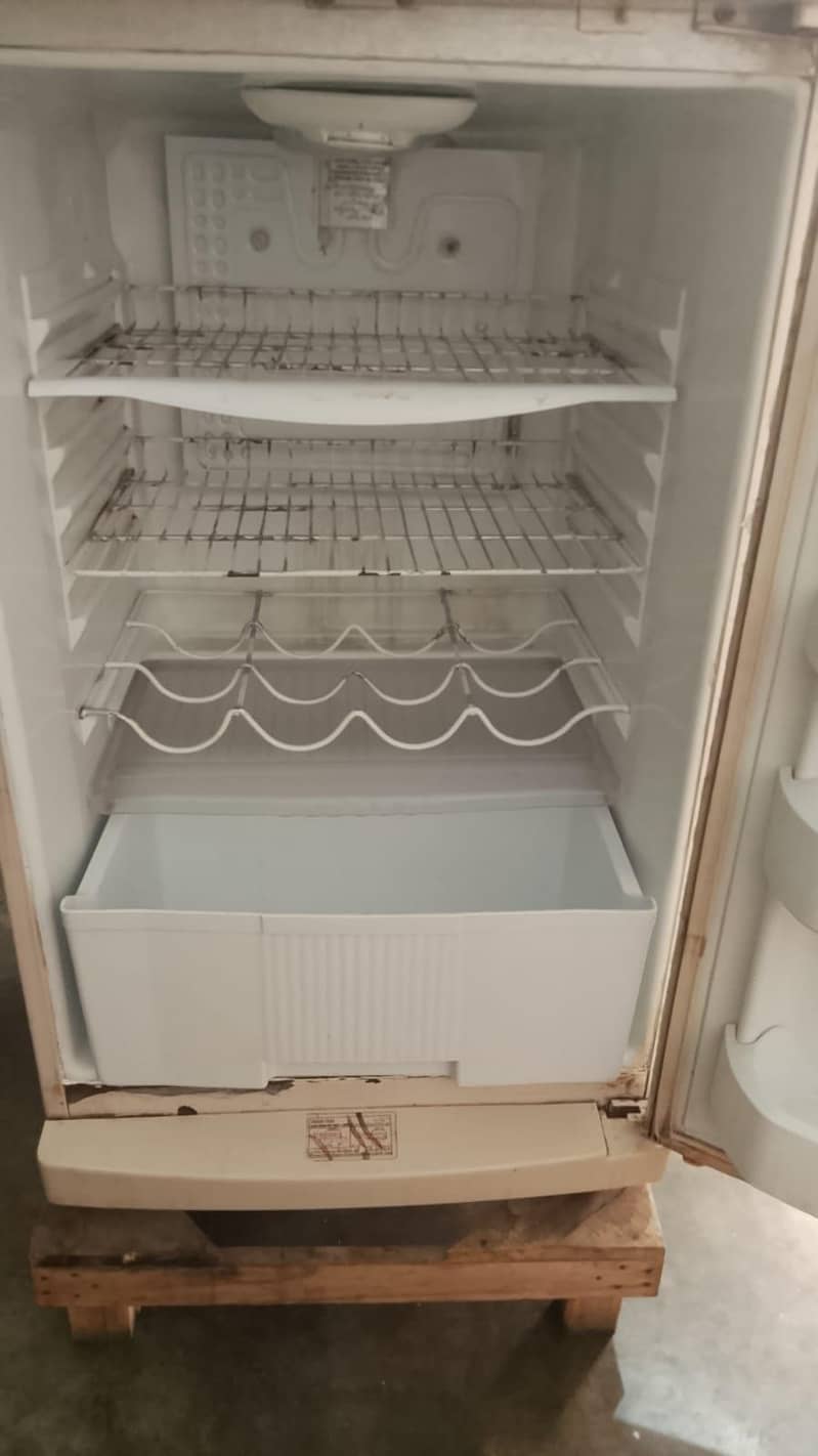 Refrigerator 4