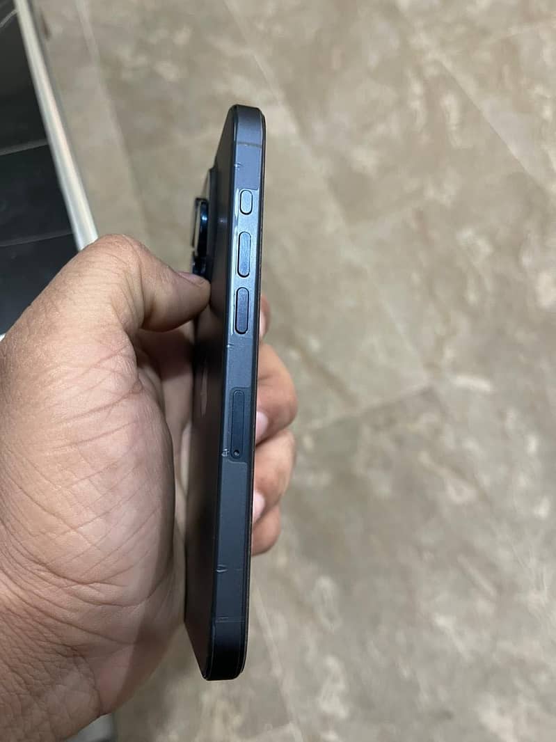 Apple iPhone 15 Pro 1