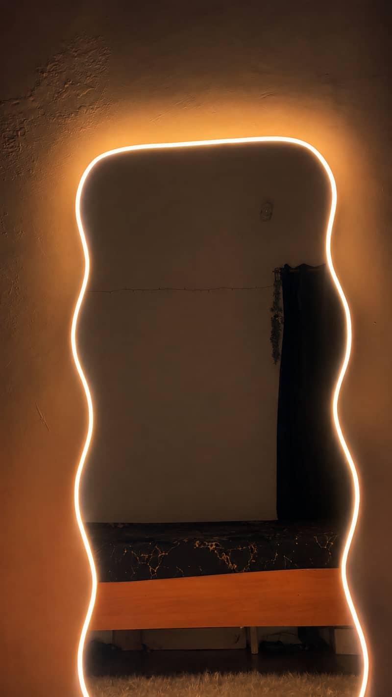 Looking Mirror 0