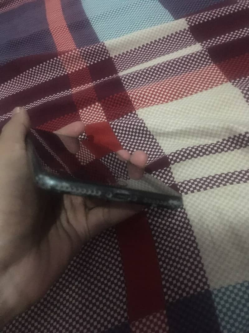 Apple iPhone 7 Plus 0