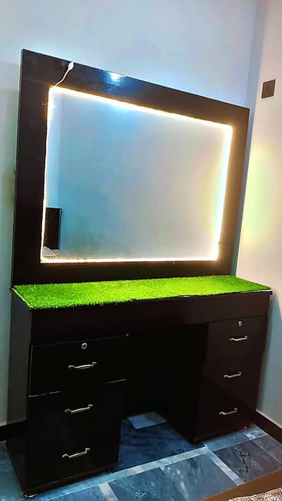 Mirror Dressing table