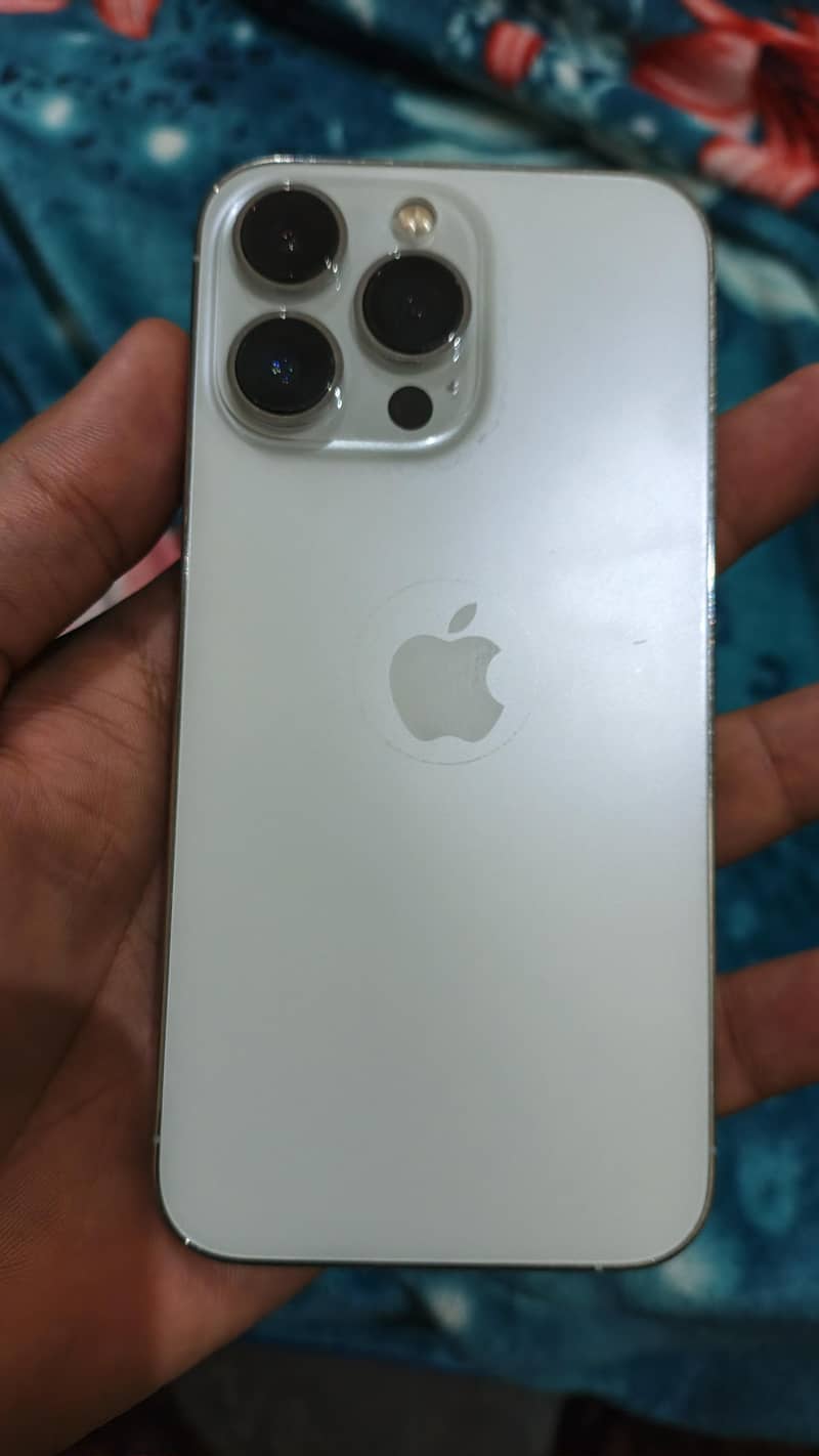 Apple iPhone 13 Pro 0