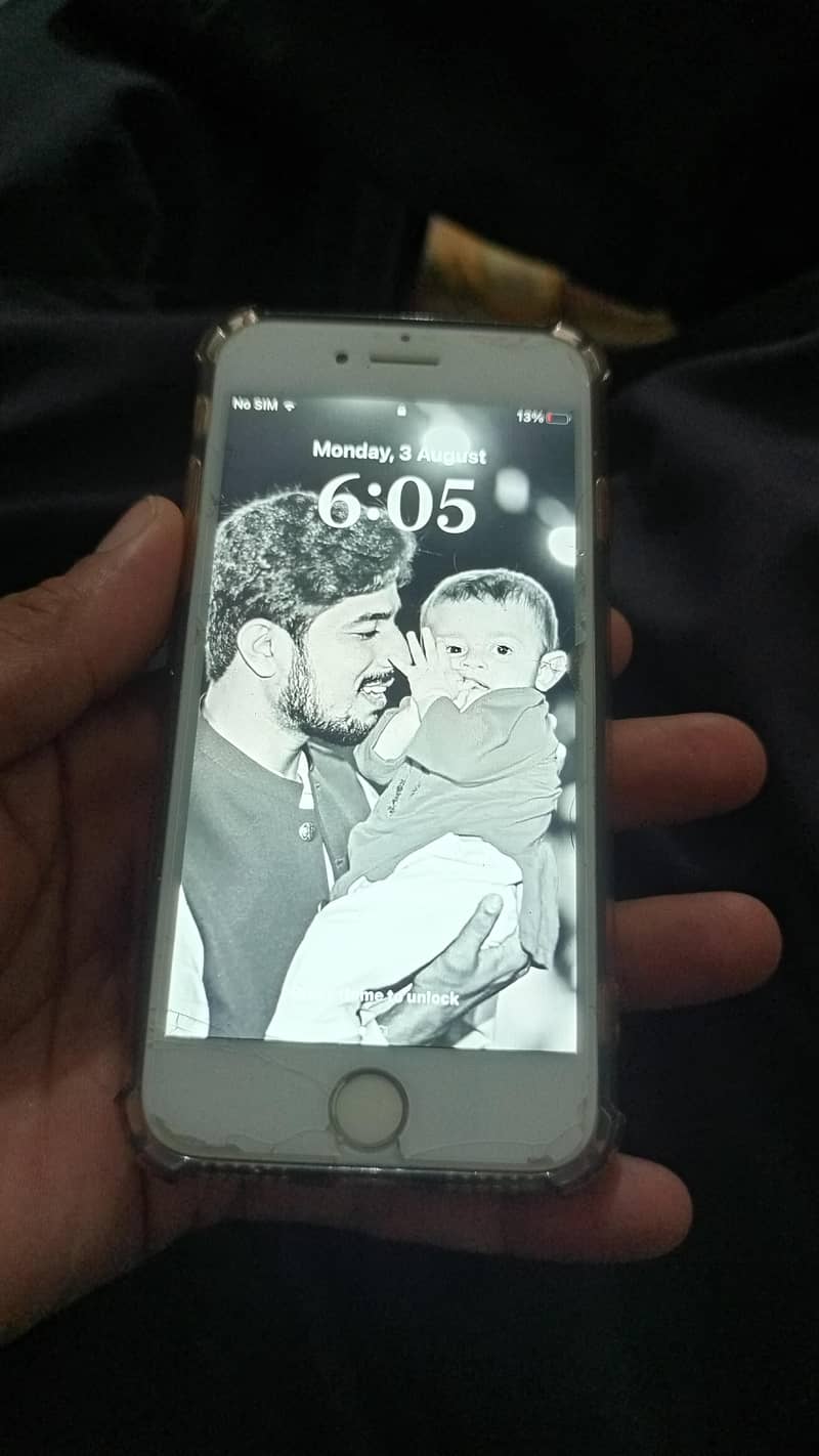 Apple iPhone 8 3