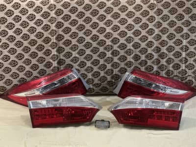 TOYOTA CROLLA GLI 16-17 BACK LIGHTS