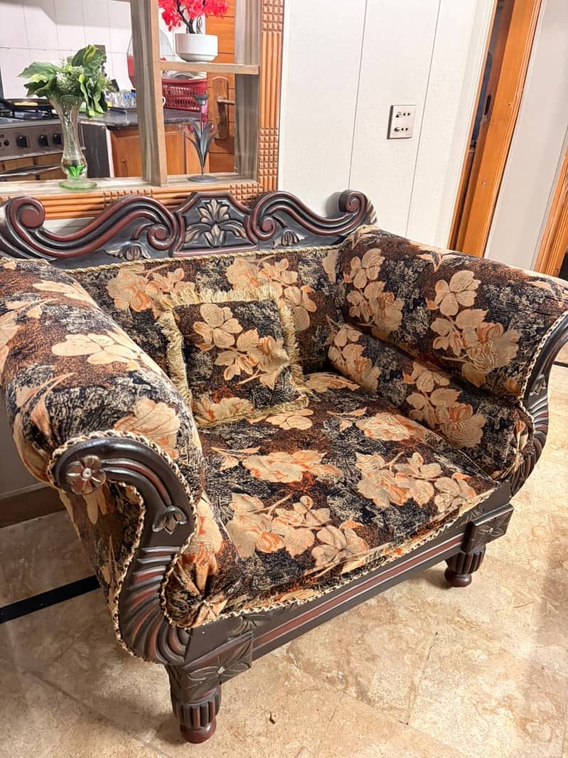 Wood frame structured sofa set 2