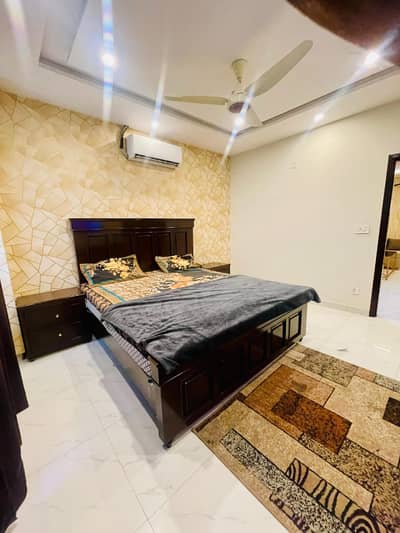 Par day apartment available for rent shot stay weekend luxury apartments bahria town Lahore