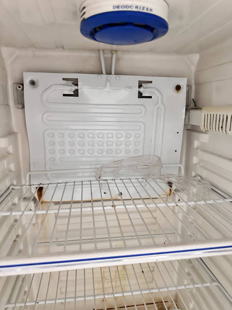 Dawlance refrigerator 1