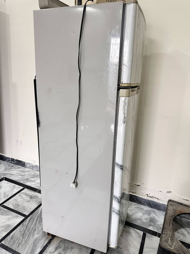 Dawlance refrigerator 3