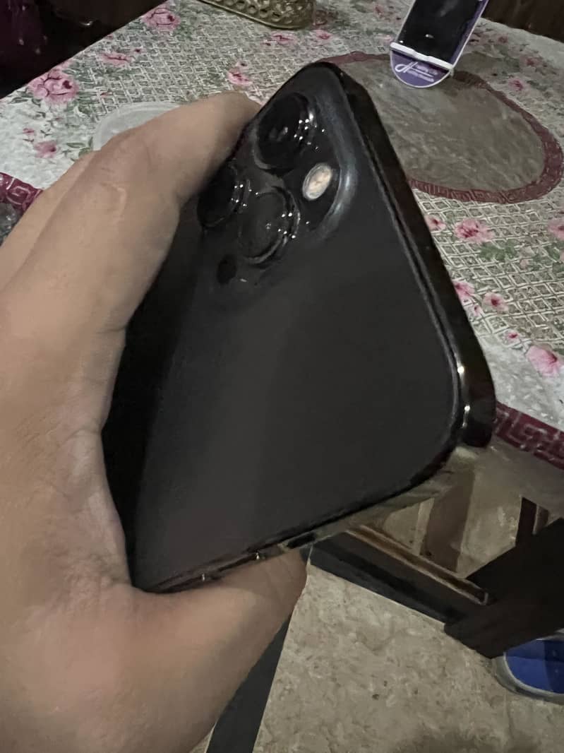 Iphone 12 pro max 1