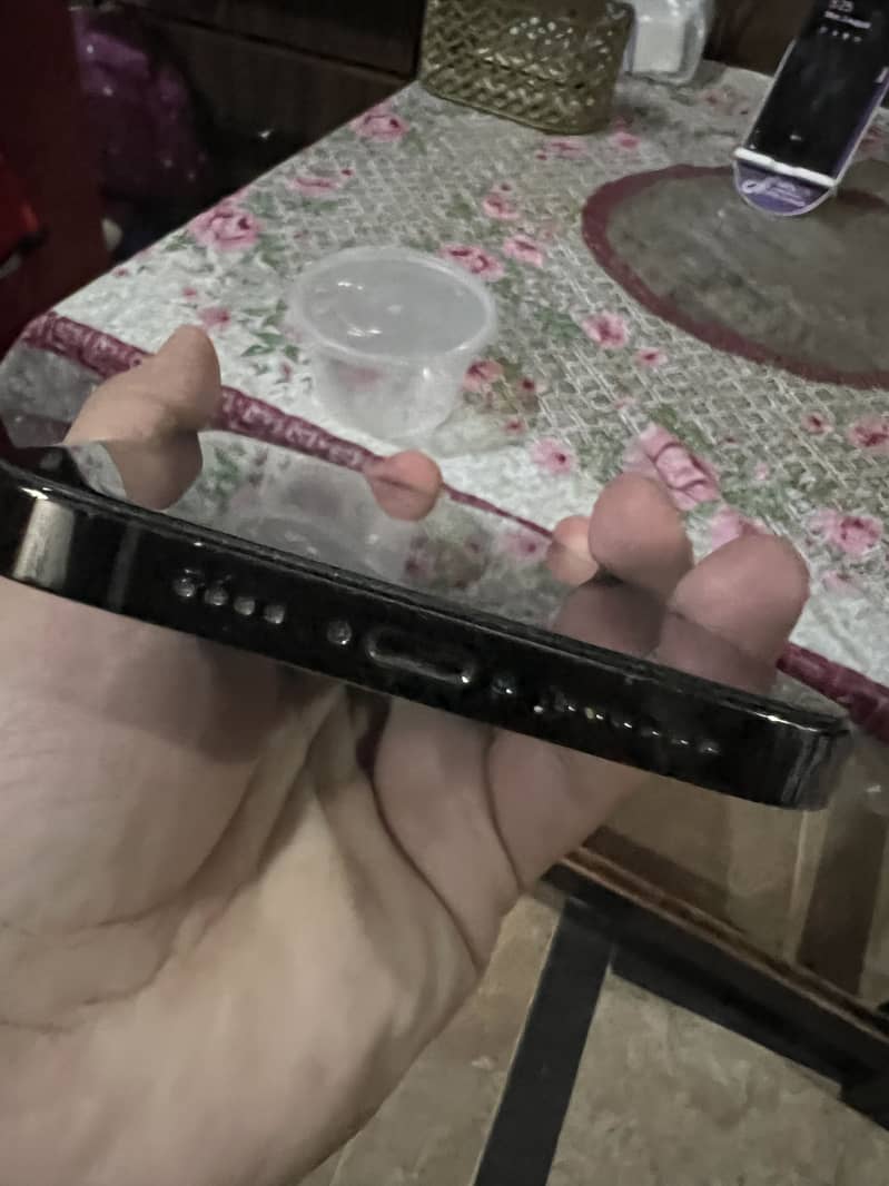 Iphone 12 pro max 2