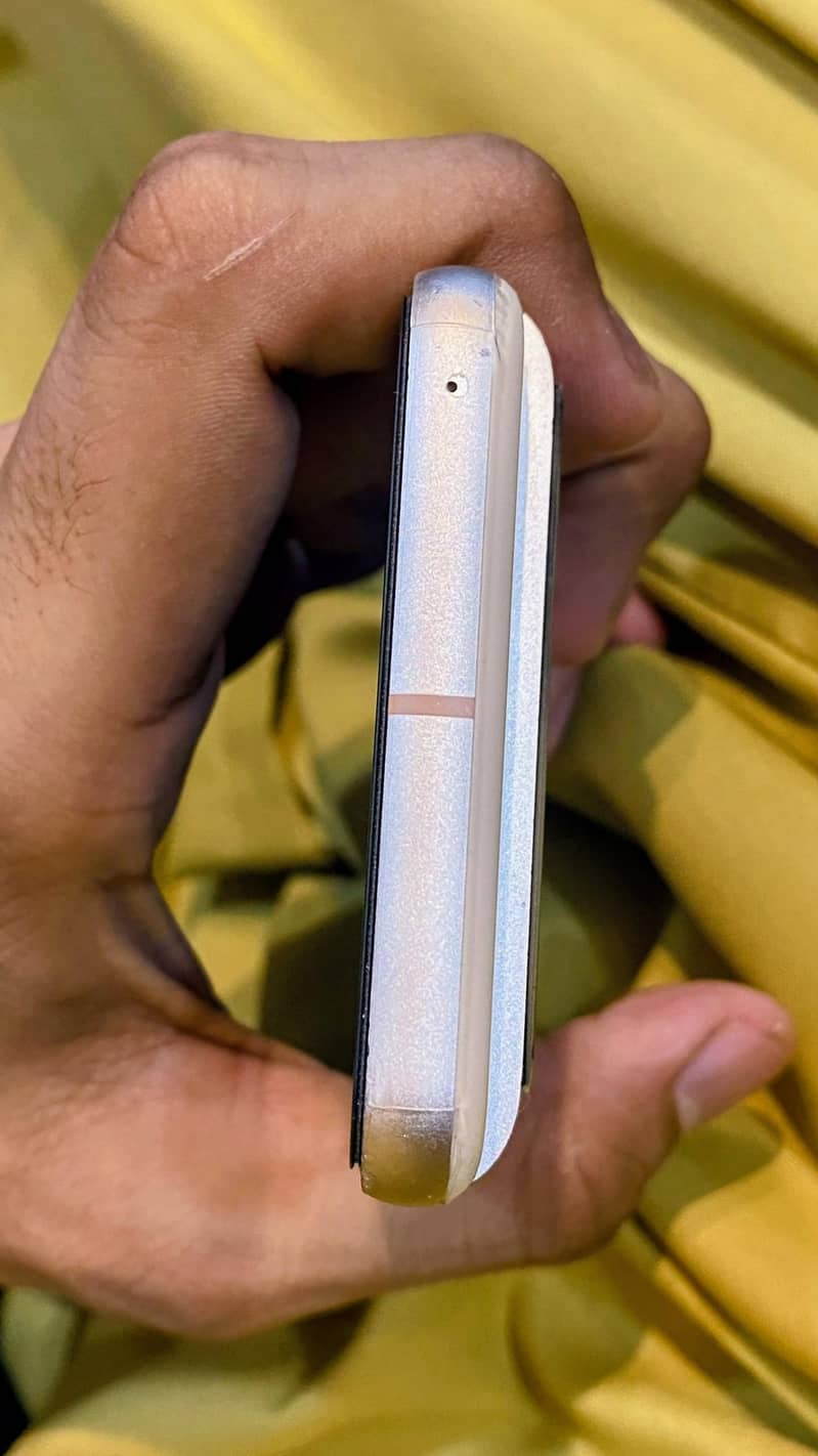 Google Pixel 8 3