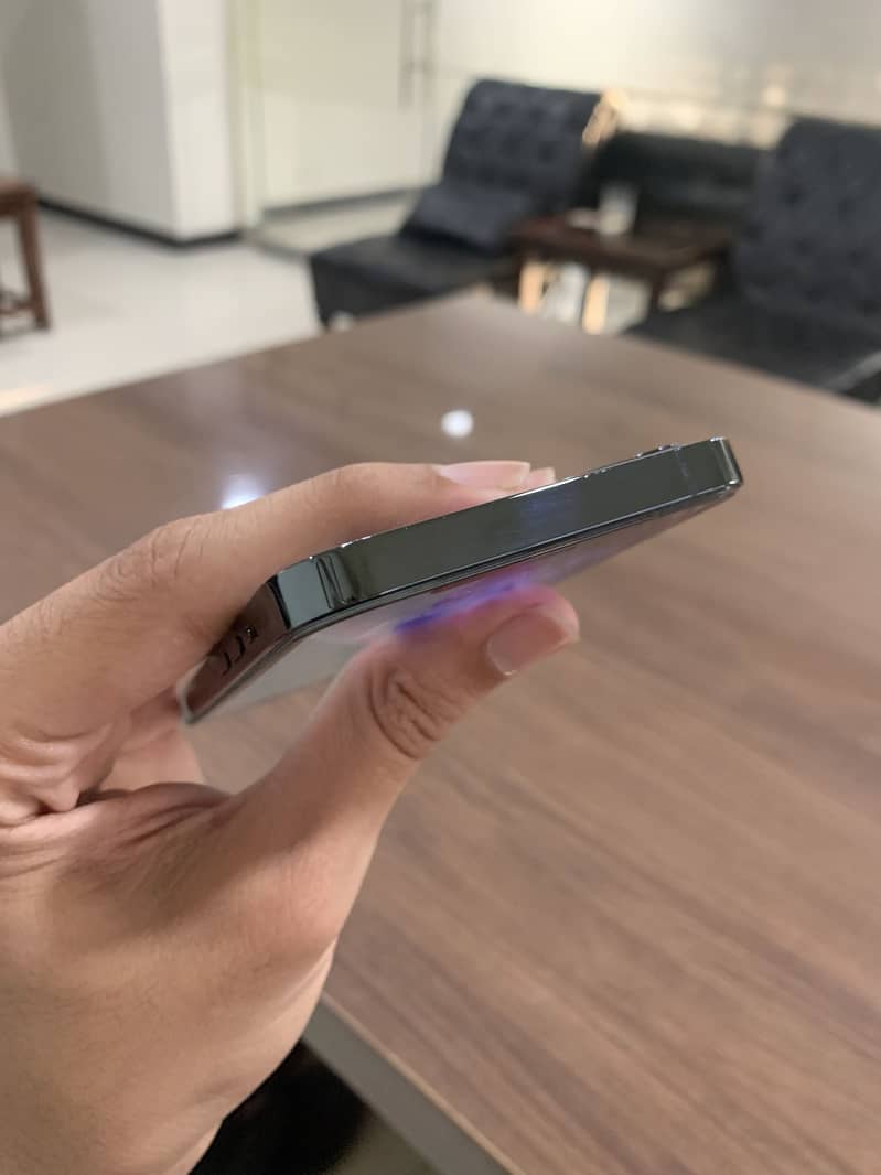 Apple iPhone 12 Pro 1